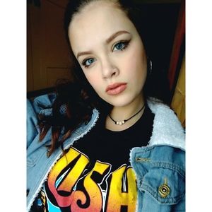 Meet your Posher, Hope